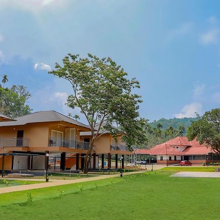 Sterling Vythiri Wayanad Hotel Ngoại thất bức ảnh